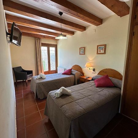 Hostal Centre Del Montsec Llimiana Luaran gambar