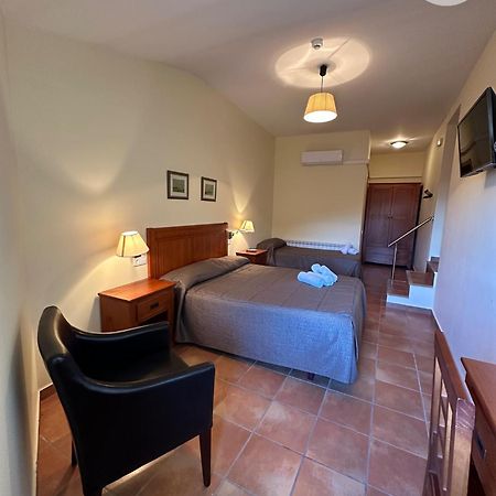 Hostal Centre Del Montsec Llimiana Luaran gambar