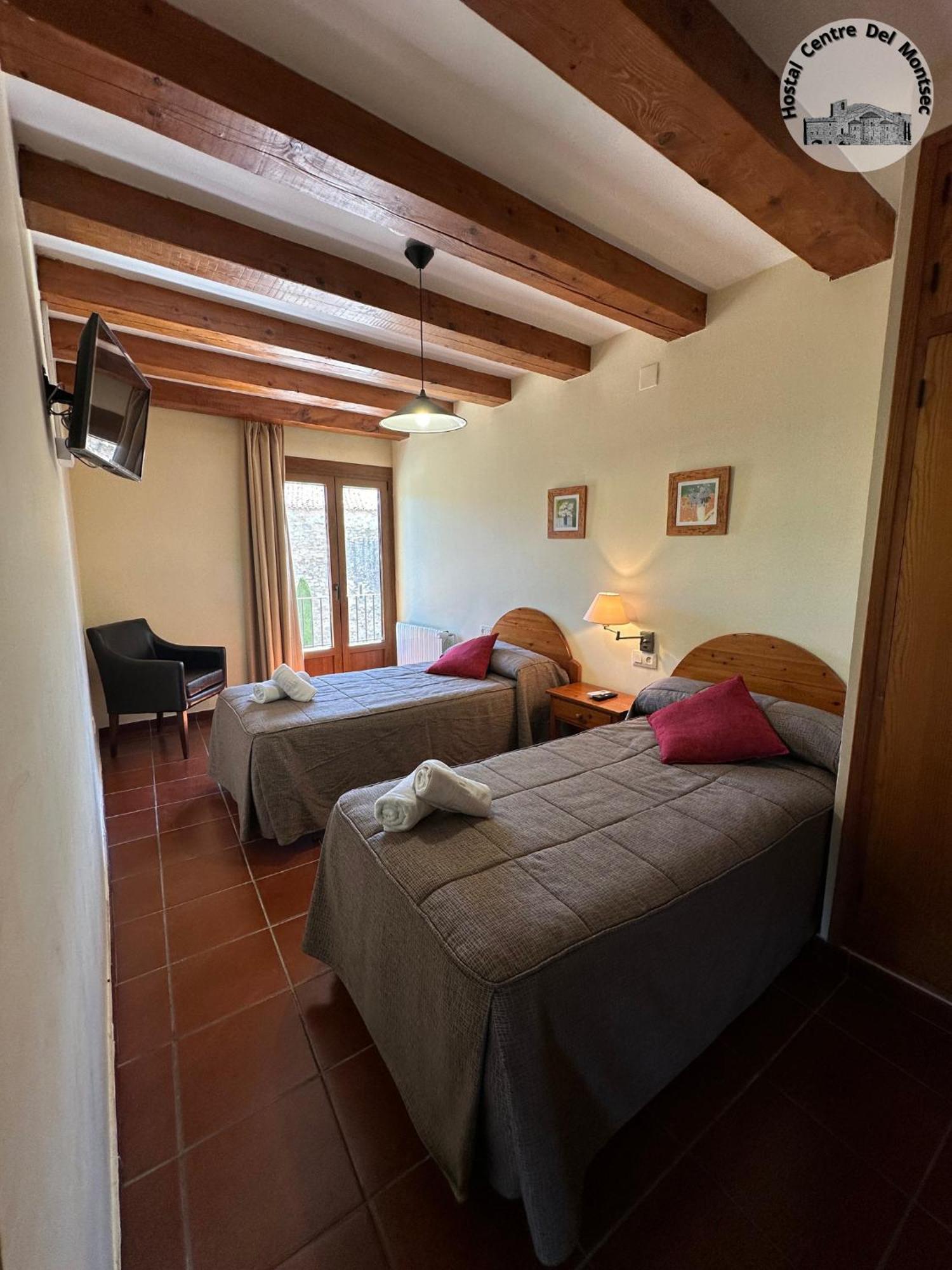 Hostal Centre Del Montsec Llimiana Luaran gambar
