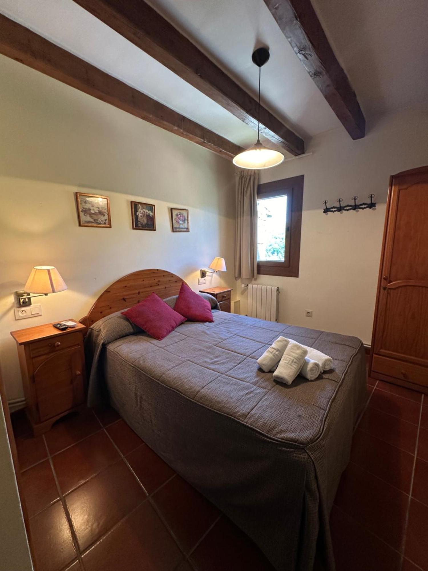 Hostal Centre Del Montsec Llimiana Luaran gambar